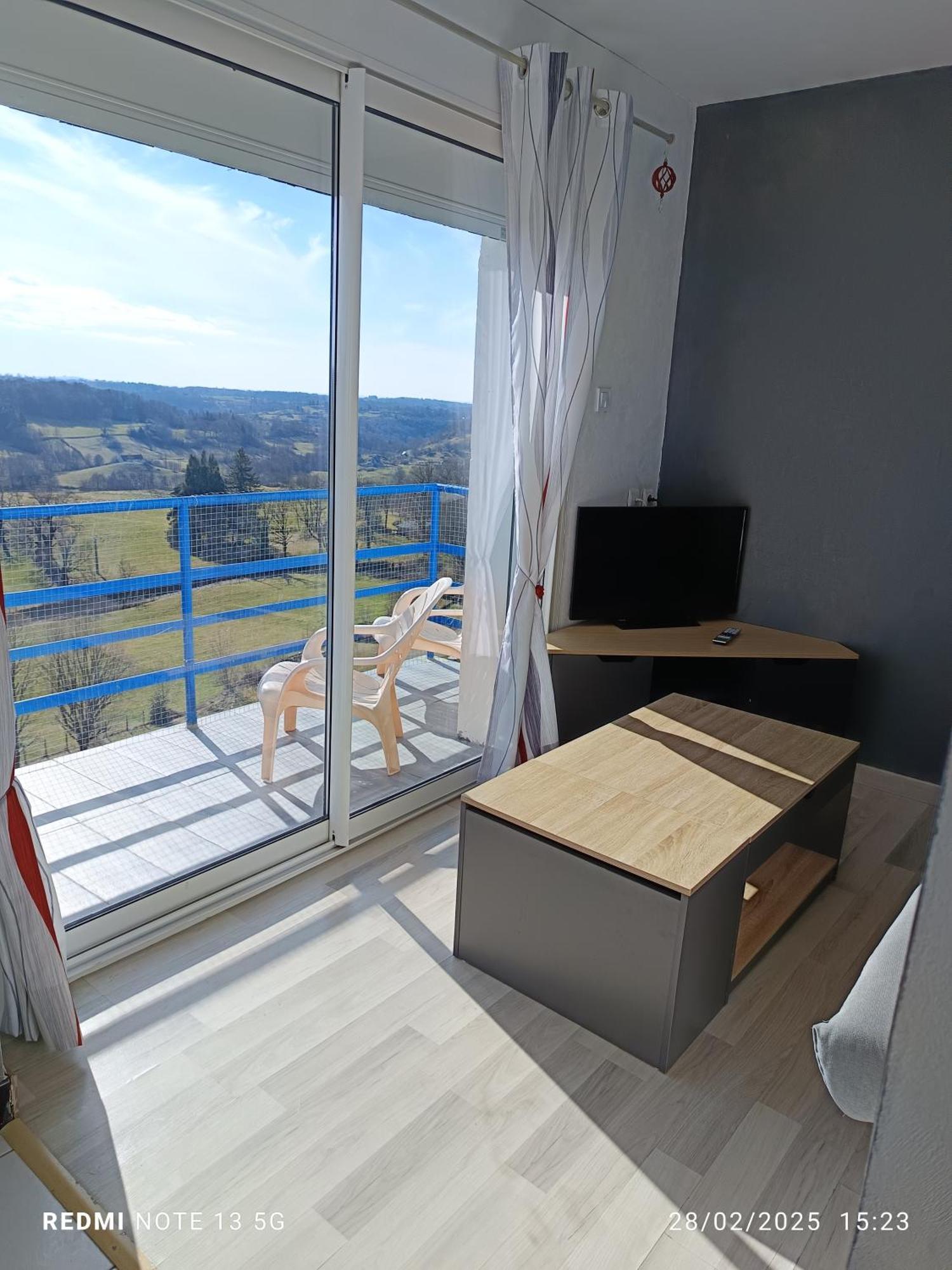 Appartamento Bellevue La Tour-dʼAuvergne Esterno foto