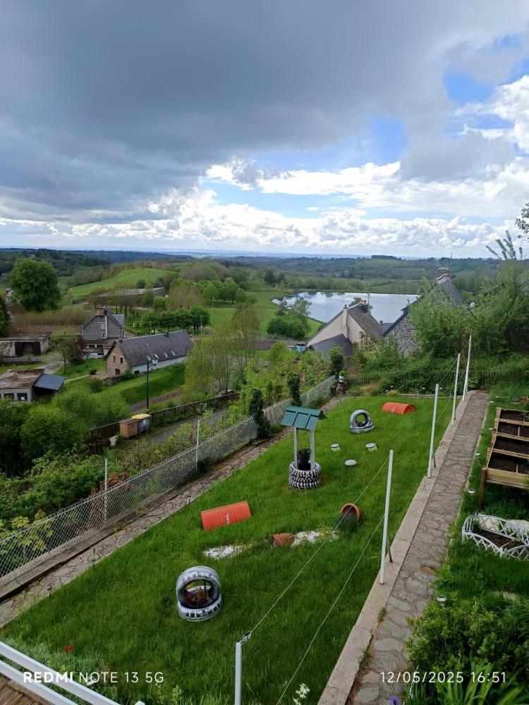 Appartamento Bellevue La Tour-dʼAuvergne Esterno foto